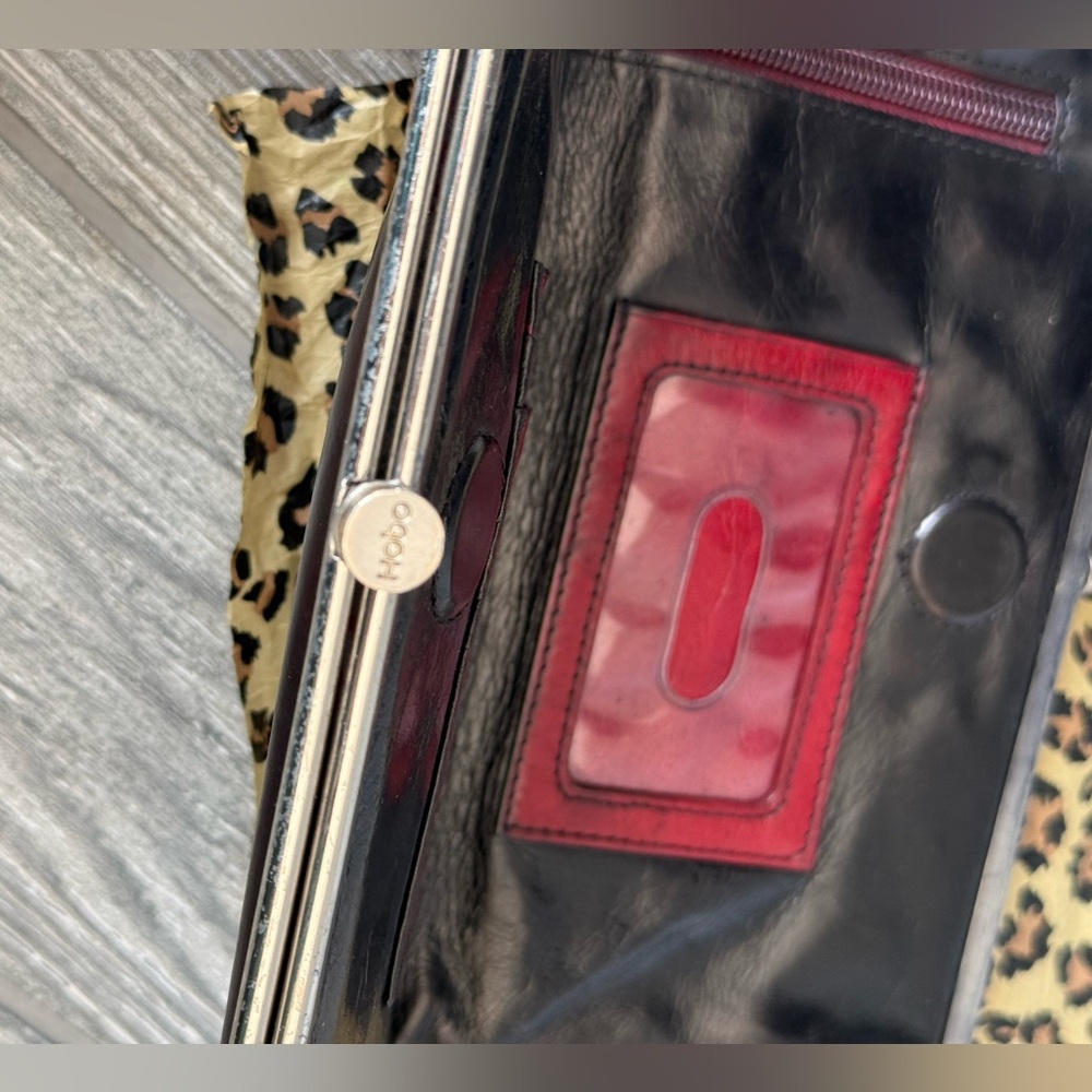 HOBO The Original Lauren wallet/ clutch, black with silvertone double frame. - Picture 10 of 10